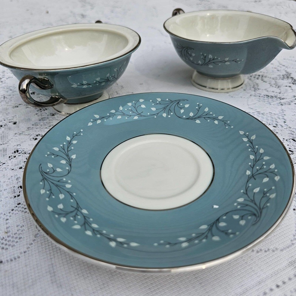 Syracuse China MINUET BLUE‎ W/WHITE LEAVES FOOTED Lot of 3